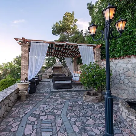 Andretina Sea View *