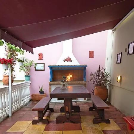 شقة Andretina Sea View *